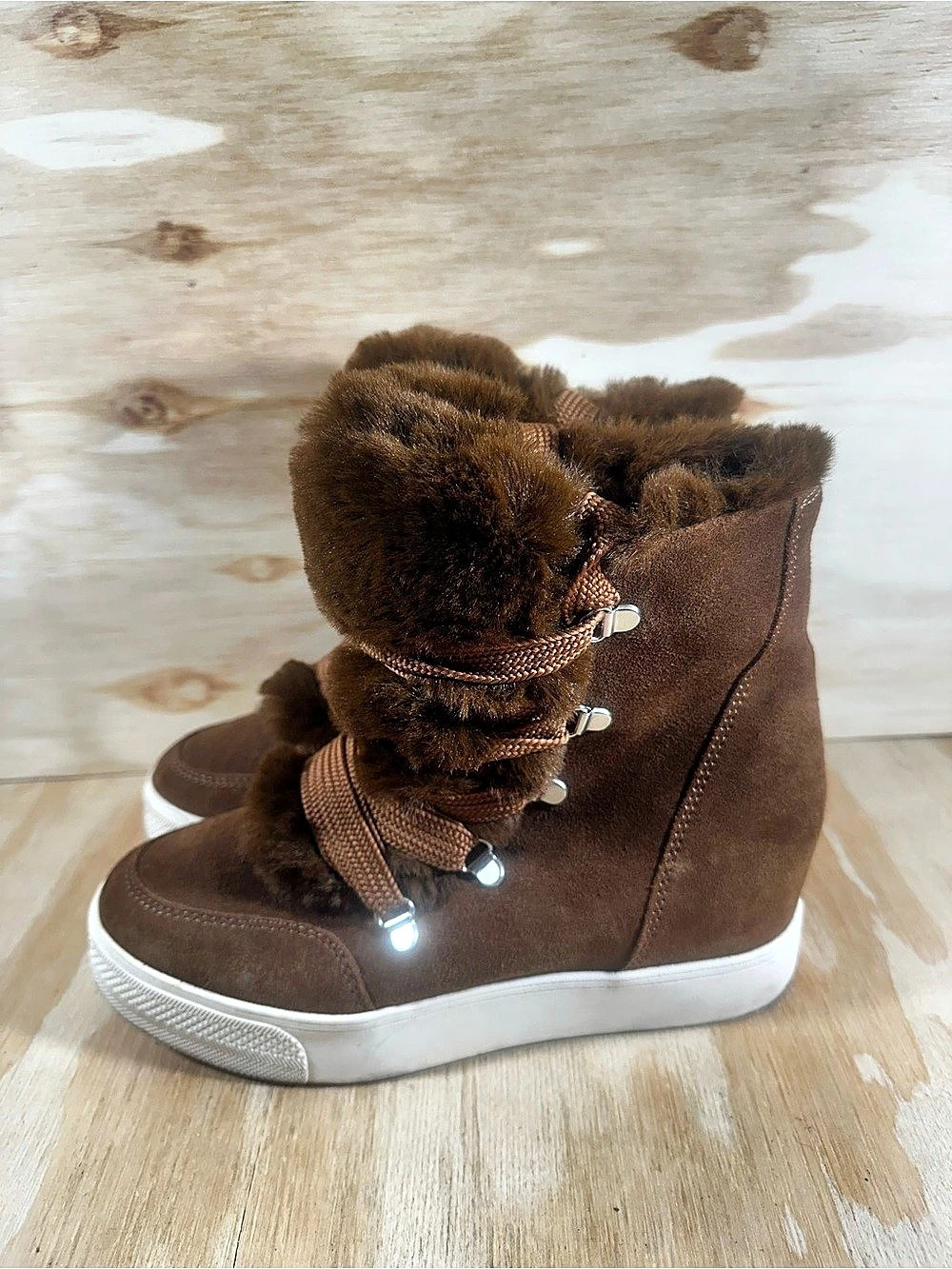 Steve Madden Brown Fur-Trim Wedge Sneakers Women’s Size 8